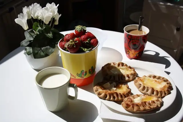 Helpot suomalaiset ruoat - karjalanpiirakka